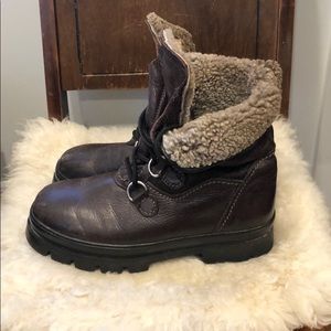 Pajar Shearling-lined winter boots